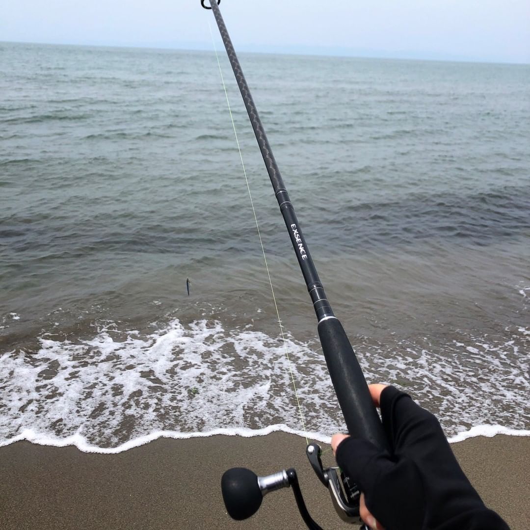 MorandIsabelle's tweet photo. ホゲた〰︎😂 しかも大事なうきまろの手がもげた😂
#釣り #ビーチ #海 #釣り人 #釣り竿 #釣り好き #釣り旅 
  #釣り日和 #釣り糸 #釣り初心者 https://t.co/nMm0Hv23va