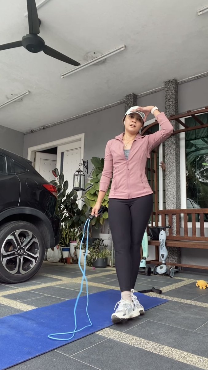 dibarusli's tweet photo. Slowly falling in love with jumping rope ☺️ https://t.co/PsQ1ZwKGaG