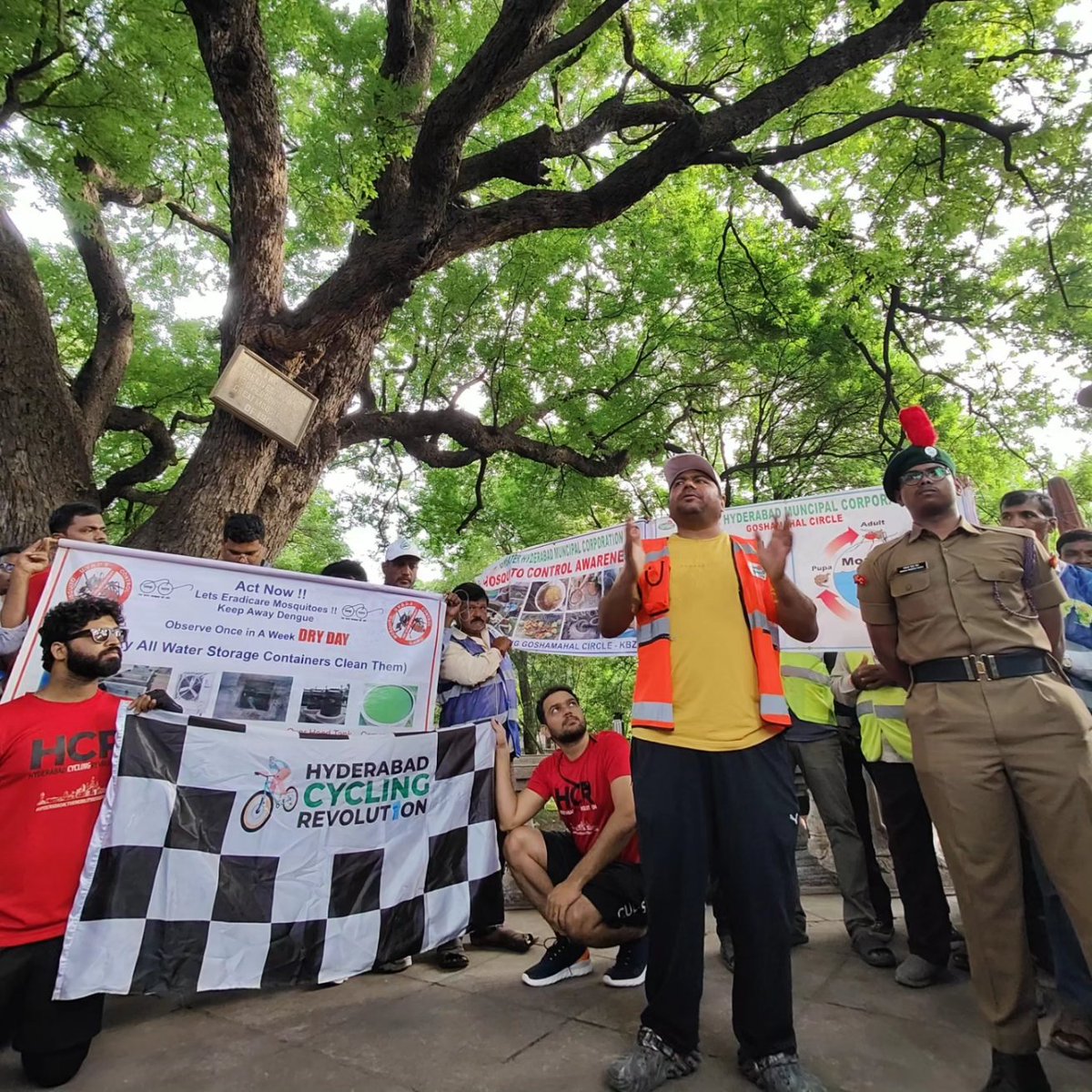 HumansofHyd's tweet photo. “Every weekend, we plan to gather at one historical place in Hyderabad. We, the Cycling Community of Hyderabad with the movement Hyderabad Cycling Revolution version 4.0, had the second instance of Musi River Community Engagement yesterday.

Standing under a grand old tamarind tree which is near Osmania General Hospital that dates back to 1908—a tree that once saved 150 lives during the floods—we feel a deep connection to our city’s history. Mohammed Haseeb, our city's heritage expert, brings these stories to life, especially for the students who join us, eager to learn and be inspired.

The Musi River Rejuvenation project is in progress, and we want to play our part in raising awareness and driving action to protect this lifeline of Hyderabad. We believe in the power of community and that together, we can make a tangible difference.

This initiative isn’t just about cycling; it’s about connecting with our city and each other. It’s about understanding our heritage and taking steps to preserve it. With the support of GHMC and guidance from Commissioner Amrapali madam, our journey is as meaningful as it is enjoyable.

Also, the upcoming Happy Hyderabad ride is our Freedom Ride on August 15, supporting the Hyderabad Cycling Revolution campaign for the adoption of active mobility. If you’re passionate about making a difference. Let’s pedal towards a brighter, more connected Hyderabad.”
:
#cyclingcommunity #Hyderabad #Activemobility #HyderabadCyclingRevolution #HumansofHyderabad
