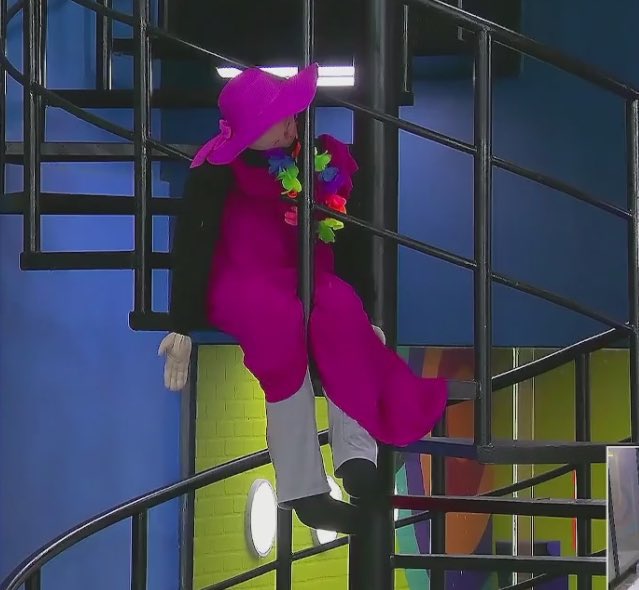 madspinkis's tweet photo. Jorgito me acaba de traer recuerdos..

😭
#LaCasaDeLosFamososMx #LCDLFMX2 https://t.co/T88AzttL9A