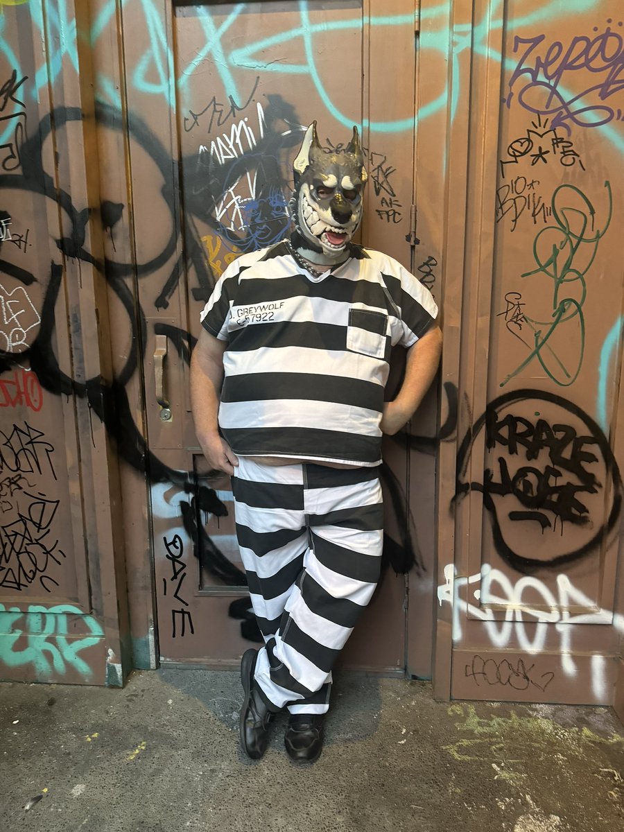 omega_greywolf tweet picture