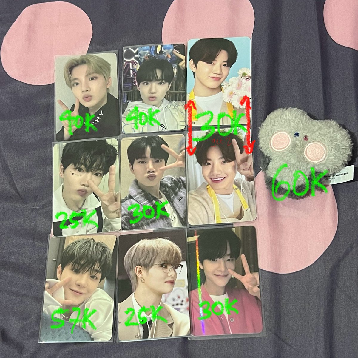 jeiikyu's tweet photo. ‼️ HELP RT MOOTS ‼️

WTS WANT TO SELL LFB INA PHOTOCARD PC TREASURE JUNKYU JIHOON TRUZ BONBON

• dom bekasi utara
• co oren bisa
• exclude packing (+5k)
• max keep 25.8

note : bonbon magnet plushie jadi without packaging ya!!
more bisa dm aja, thank youuu <3 https://t.co/a8fP4N7Fzv