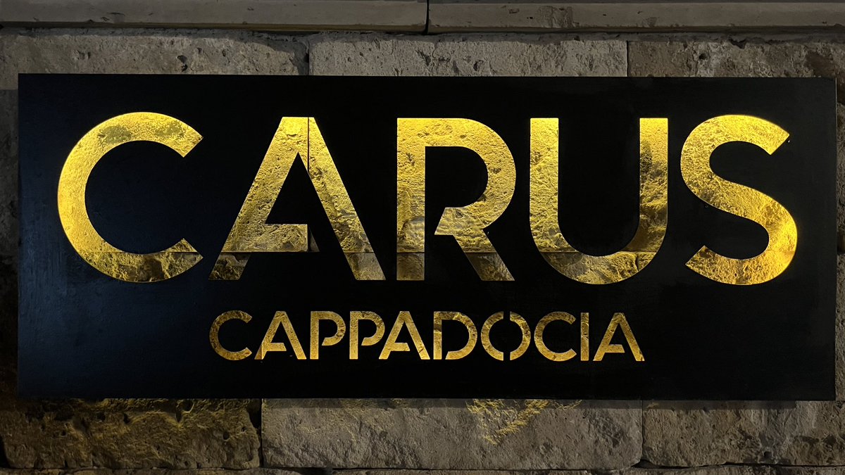 pt_hyatt's tweet image. ボドルムの次はカッパドキアへ🇹🇷

ギョレメの街の中心部にある

#CARUS  

というホテルに滞在🏨

洞窟ホテル自体は6年前に経験済みなので、今回はあえてモダンなタイプのお部屋をチョイス✨

オシャレで眺めの良いテラスやレストランもあって、想像よりかなり良かった😄🌿