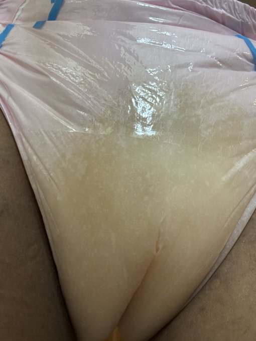 i was told i should change last night, i didn&rsquo;t wanna https://t.co/5e3QmM9OWN