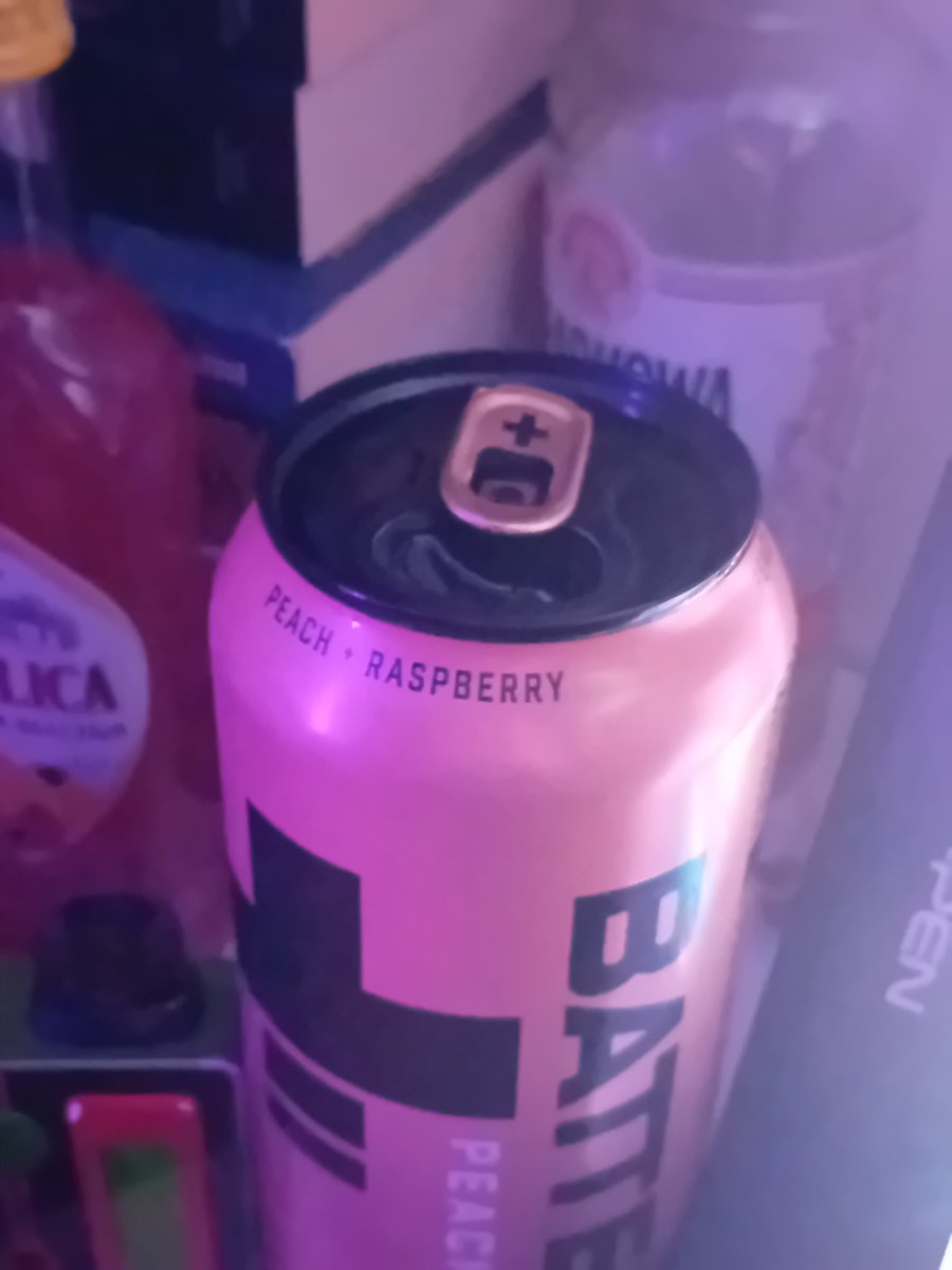 luvzmilo tweet media