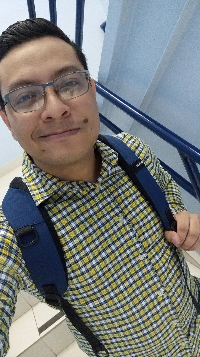 Clementjoelr's tweet photo. Hoy me sentía como estudiante ajajaja, sólo que con la tranquilidad de que no tengo que hacer tareas, ahora solo ponerlas😅 https://t.co/U5F3RrNQsk