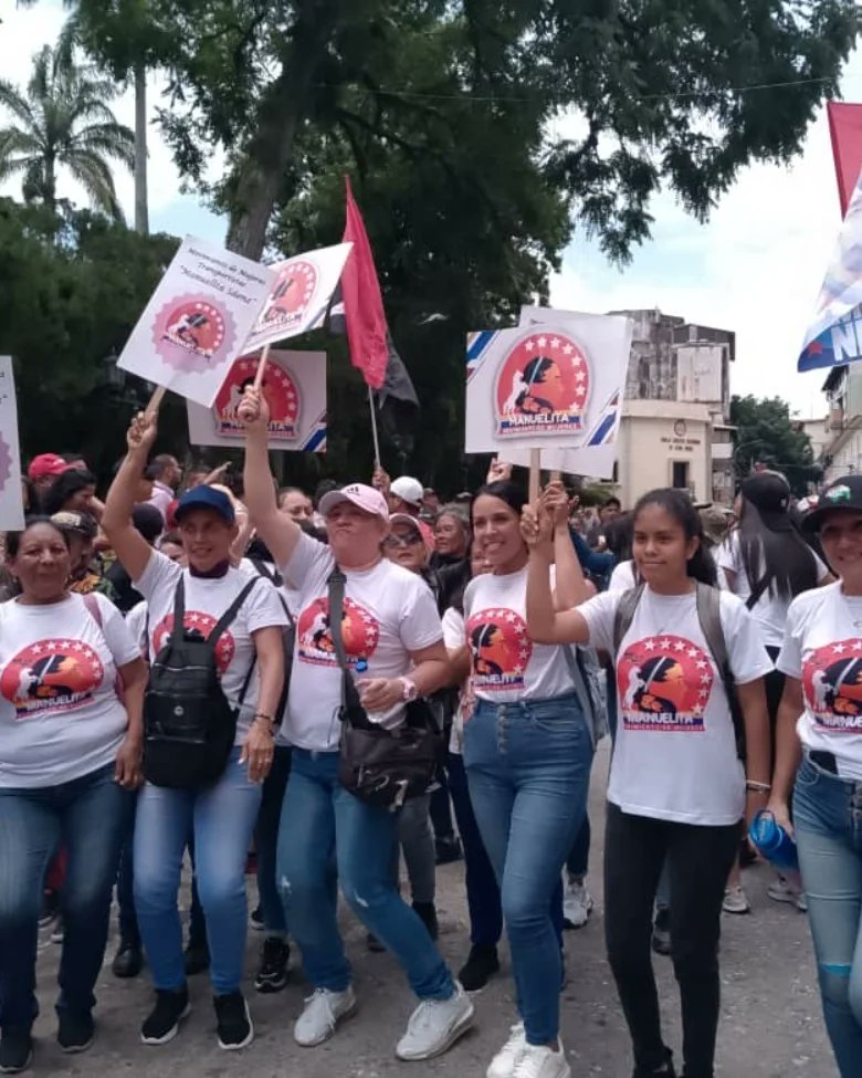 Movimiento Manuelita Sáenz (@mujeresmppt) on Twitter photo En la unidad encontramos la PAZ, al caminar juntas con <a href="/jehysonguzman/">JEHYSON GUZMÁN</a>, reafirmamos nuestro compromiso con la armonía y en pleno respaldo al presidente <a href="/nicolasmaduro/">Nicolás Maduro</a>, que cada paso sea un símbolo de esperanza y prosperidad para todos los venezolanos
#PaisDeOchoEstrellas En la unidad encontramos la PAZ, al caminar juntas con <a href="/jehysonguzman/">JEHYSON GUZMÁN</a>, reafirmamos nuestro compromiso con la armonía y en pleno respaldo al presidente <a href="/nicolasmaduro/">Nicolás Maduro</a>, que cada paso sea un símbolo de esperanza y prosperidad para todos los venezolanos
#PaisDeOchoEstrellas