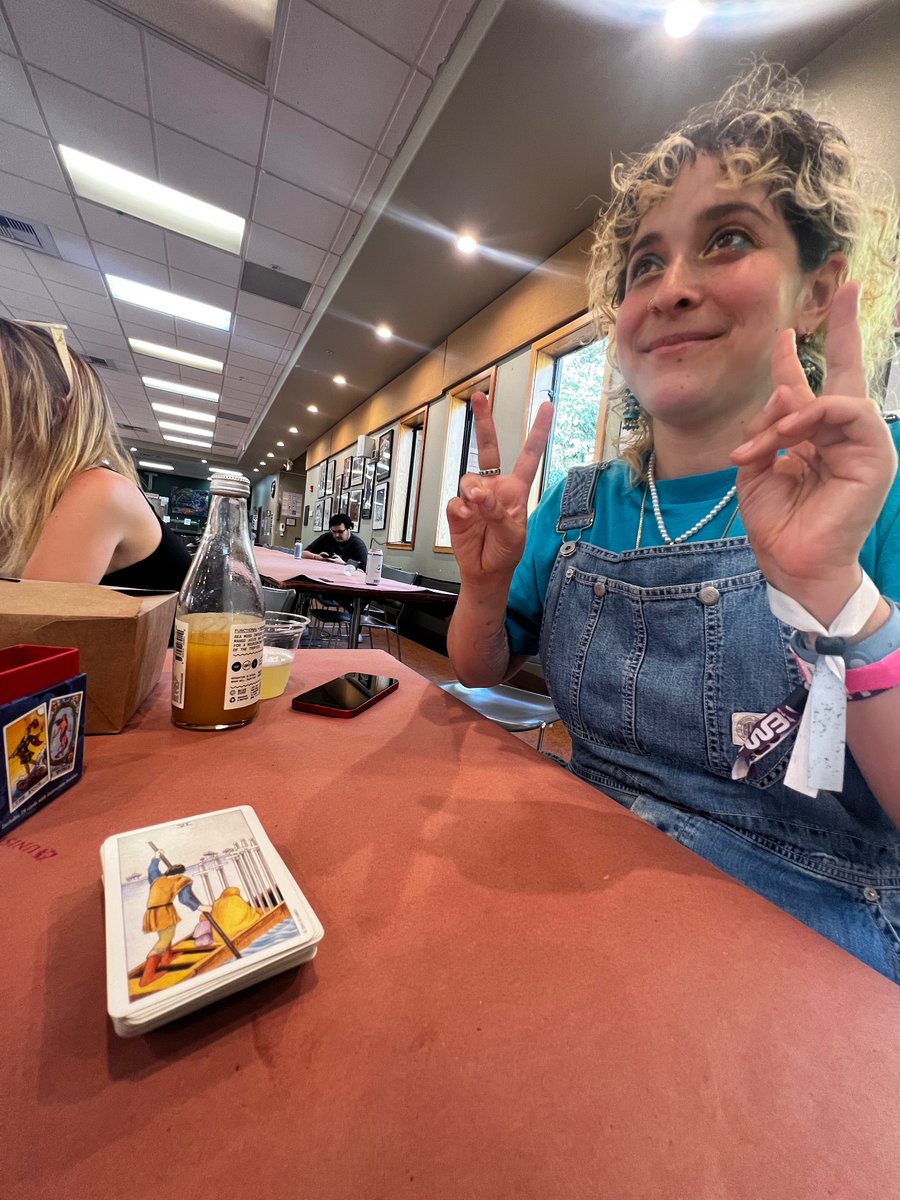 Just spent 2 hours reading tarot at <a href="/FWBtweets/">Friends With Benefits</a> FEST

Grateful to those who shared their energy  ✨

Now to decompress for 45 minutes and then go dance 

If you missed it you can still get a reading at nftarot.com