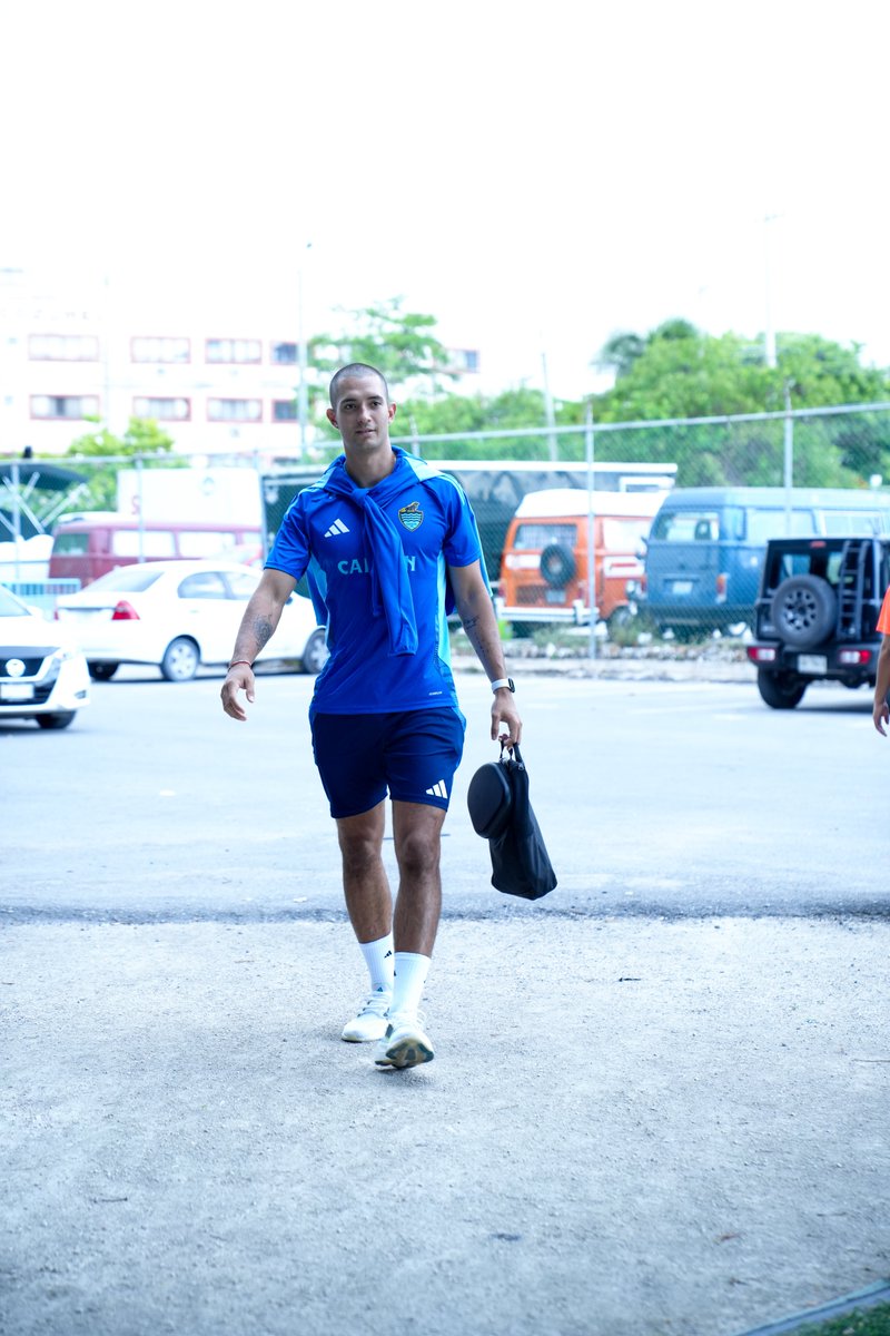 Pausa, 

¡Hoy debuta nuestro portero Christopher Andrade!

¡El mejor de los éxitos! Nos quedamos tranquilos de que nuestra portería esta bien cuidada 🧤😮‍💨

#CancúnEsDePr1mera