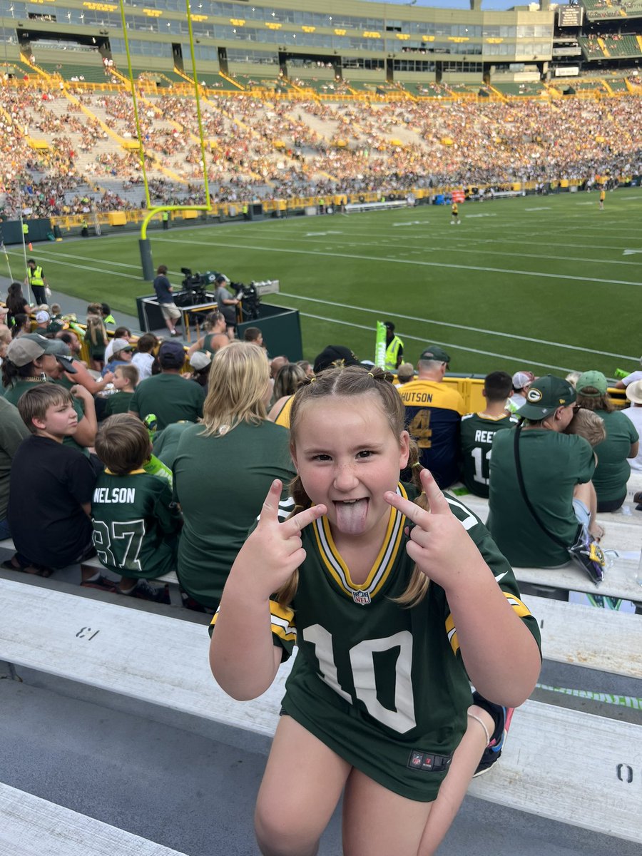 TMagur10's tweet photo. #GOPACKGO https://t.co/mQxOs1mHTi