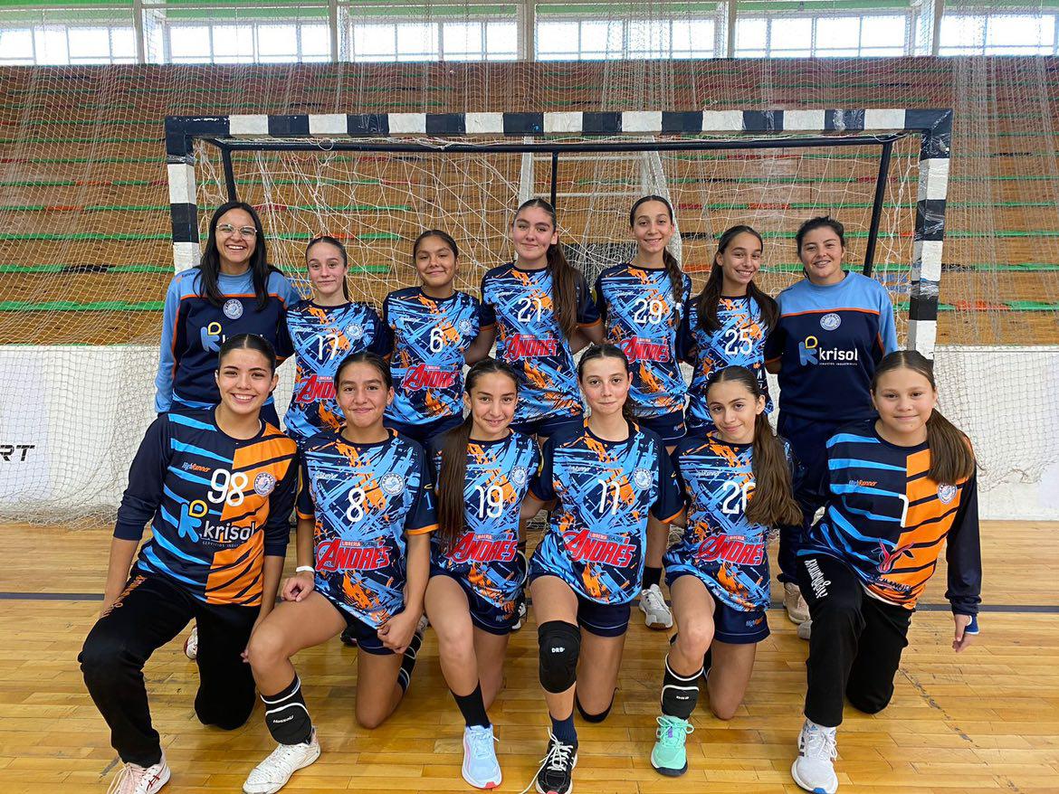 Torneo Apertura 2024

¡Se define en el 3ero!

En la jornada de hoy sábado 03/08, la Muni. de Tupungato se quedó con el segundo encuentro en la categoría Menor Femenino ante la UNCuyo por 22 a 14.
De esta forma la serie queda 1 a 1 y habrá que definirlo en un tercer partido😱🔥