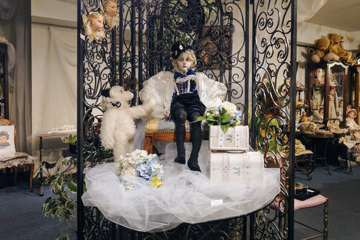 RyuTachihara's tweet photo. おはようございます。

昨日は4箇所のギャラリーさんを(銀座人形館 Angel Dolls→  #美の起原→ #gallery_ hydrangea→  #ねこの引出し)巡って、至福のときを過ごすことができました。

起点が自宅から練馬区関町にあるかーディラーでしたから、移動時間などで合計4時間費やしたのが痛かったです💦 https://t.co/tm42IkkA9d