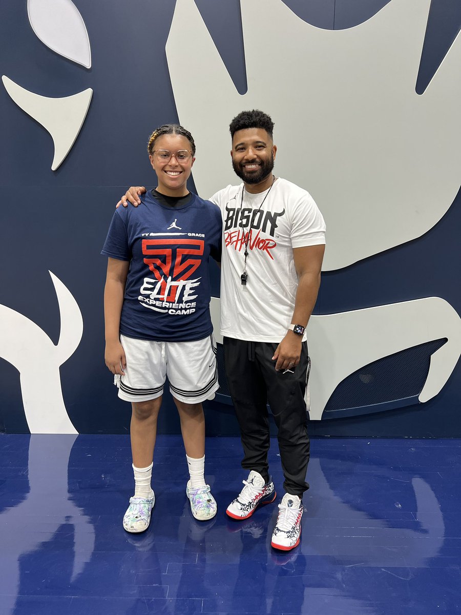 KenzieAlston33's tweet image. Thank You @CoachDavisHU and @Howard_WBB for the Elite Camp invite! I had a lot of fun! #HUYouKnow