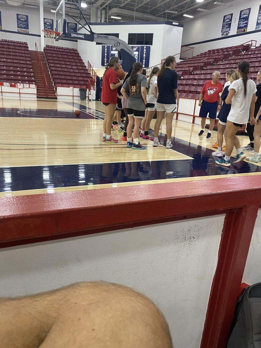 Emily Noble tweet media