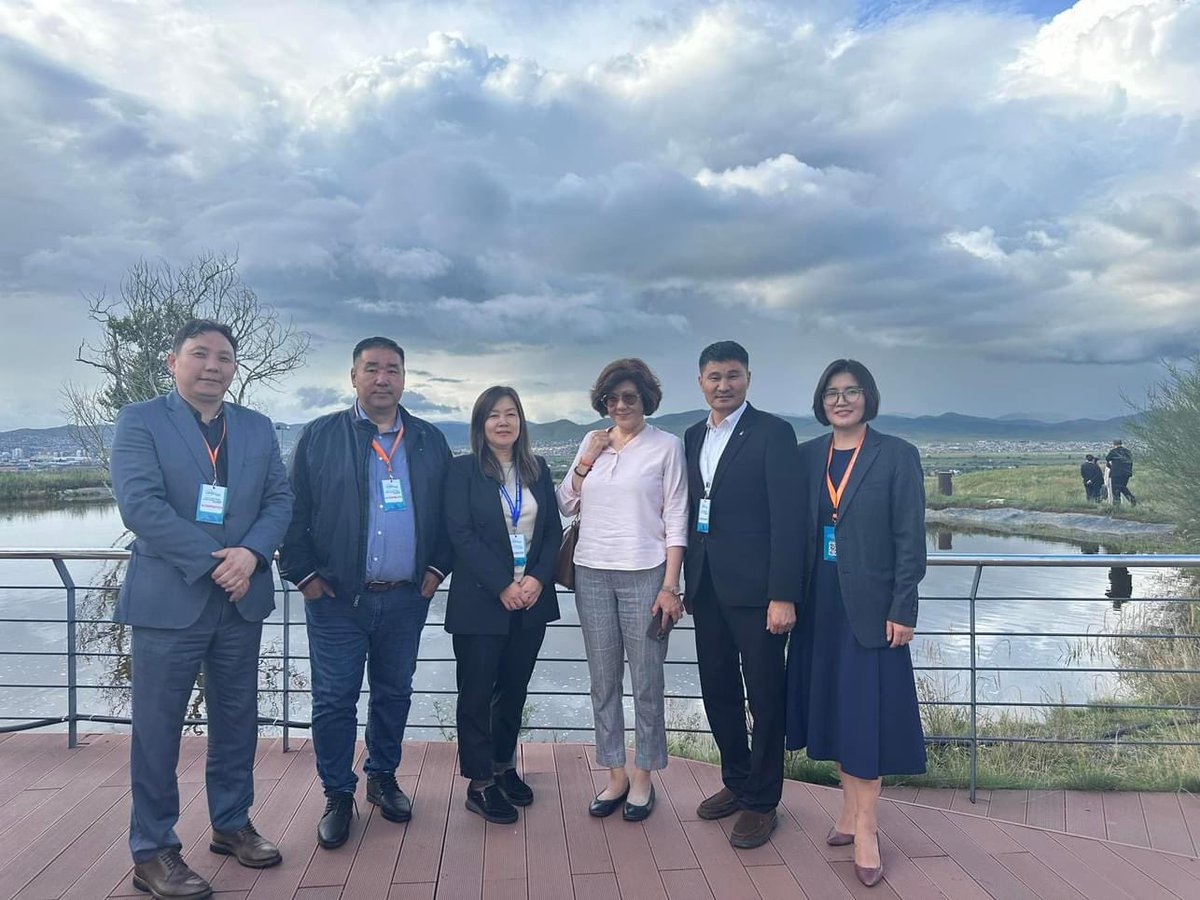 Хэл хэлний мундаг синхрончид .
Гоё зураг 🔥❤️🍀