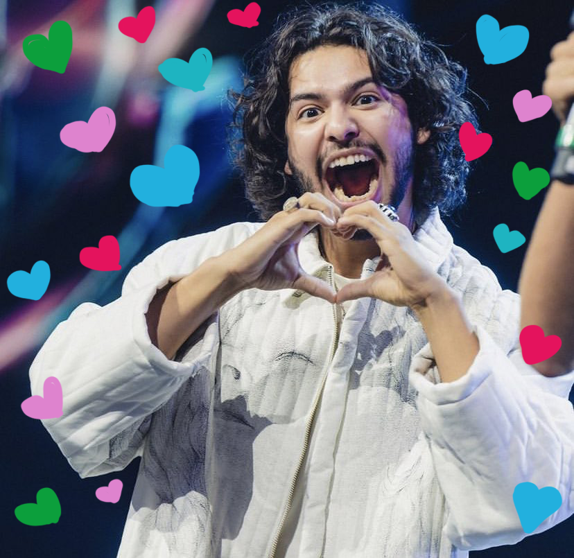 Blue_BeetleJ's tweet photo. No merezco tanto que me das. Siempre la mejor, la que nos cuida, nos integra, nos apoya, protege y anima a ser héroes como tú. 

Perdón por tan poco pero siempre agradecido infinitamente. https://t.co/Ep6aKvU0oD