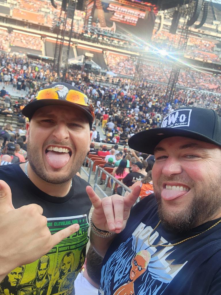 PlaguedCaesar's tweet photo. @BGresko63 LETS TALK TO YA...

YEAH!!!! #SummerSlam https://t.co/VQcy8g9kpL