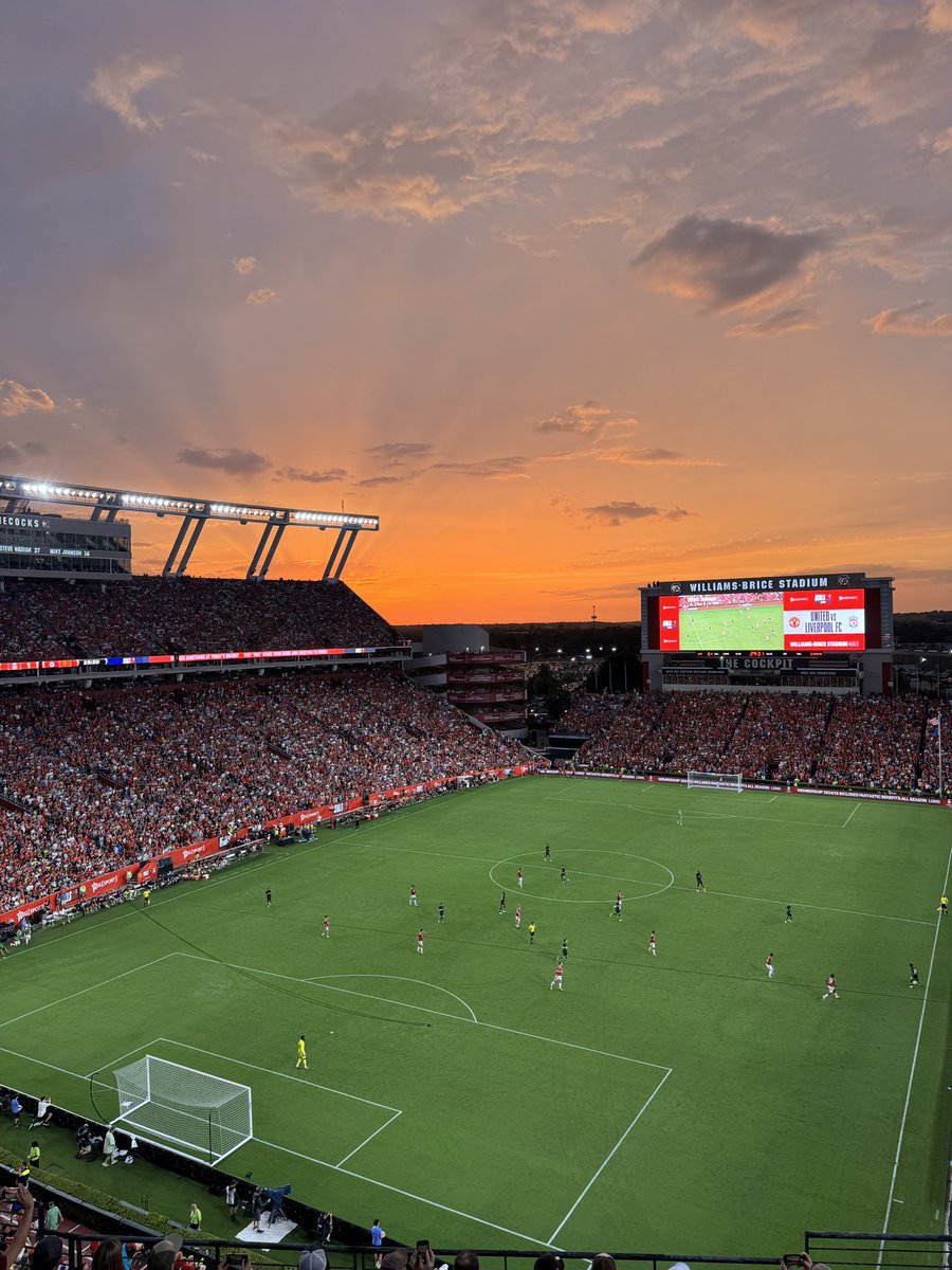chasehill5's tweet photo. Man U vs Liverpool https://t.co/Uv6x9cCO1B