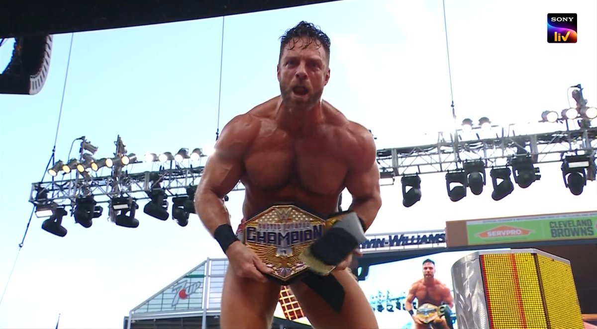 SKWrestling_'s tweet image. #LAKnight as the NEW US champion. YEAH or Nay?
#WWE #SummerSlam #SummerSlamWithSK