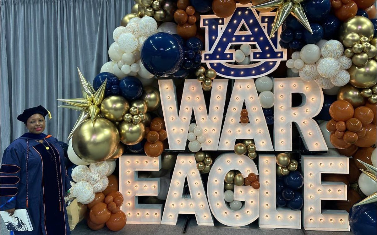 AUMusicEd's tweet photo. Congratulations to all the graduates, including these wonderful people! Dr. Patterson-Holmes, Ms. Emily Thomson, Ms. Brooke Bong, and Ms. Jana Timmons! A few other music ed students graduated but we weren’t able to catch them for photos. @auburnu @AUCollegeofEd @aucurandteach https://t.co/GR2bKJ6qgy