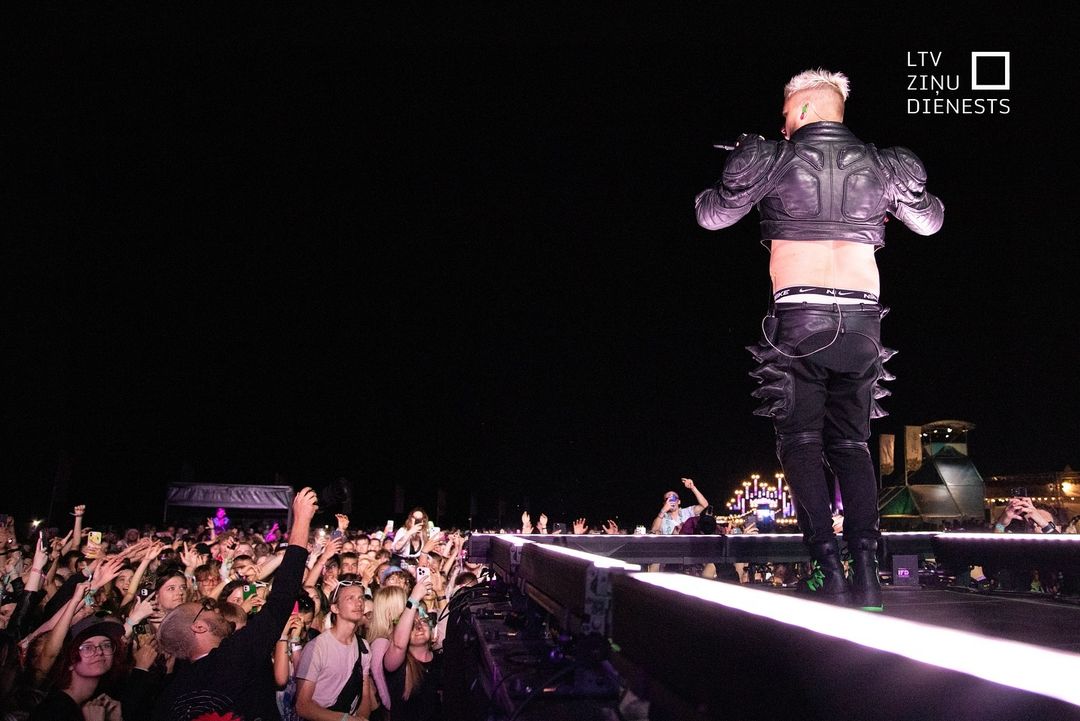 lira_kaarijajp's tweet image. Beauful pics from ltvzinas ig (1/2)
#Käärijä #カーリヤ #summersound

instagram.com/p/C-OYpx5CJVZ/…