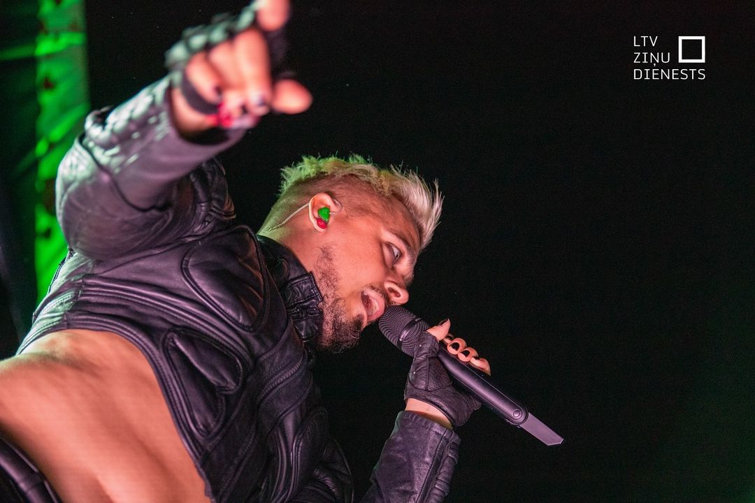 lira_kaarijajp's tweet image. Beauful pics from ltvzinas ig (1/2)
#Käärijä #カーリヤ #summersound

instagram.com/p/C-OYpx5CJVZ/…