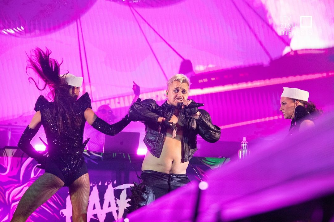 lira_kaarijajp's tweet image. Beauful pics from ltvzinas ig (2/2)
#Käärijä #カーリヤ #summersound