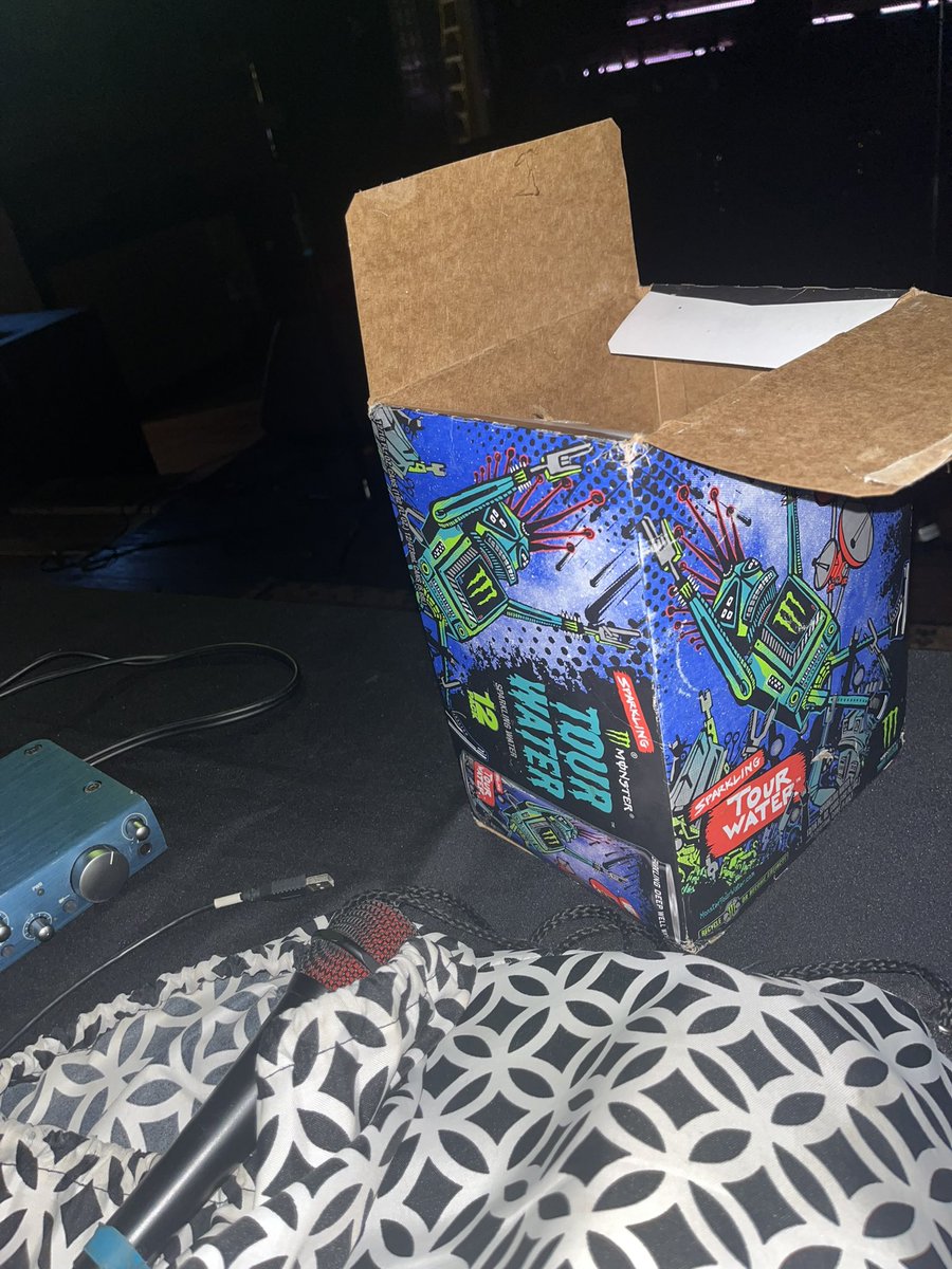 olive Arden ~ Unlimited breadHits tweet media