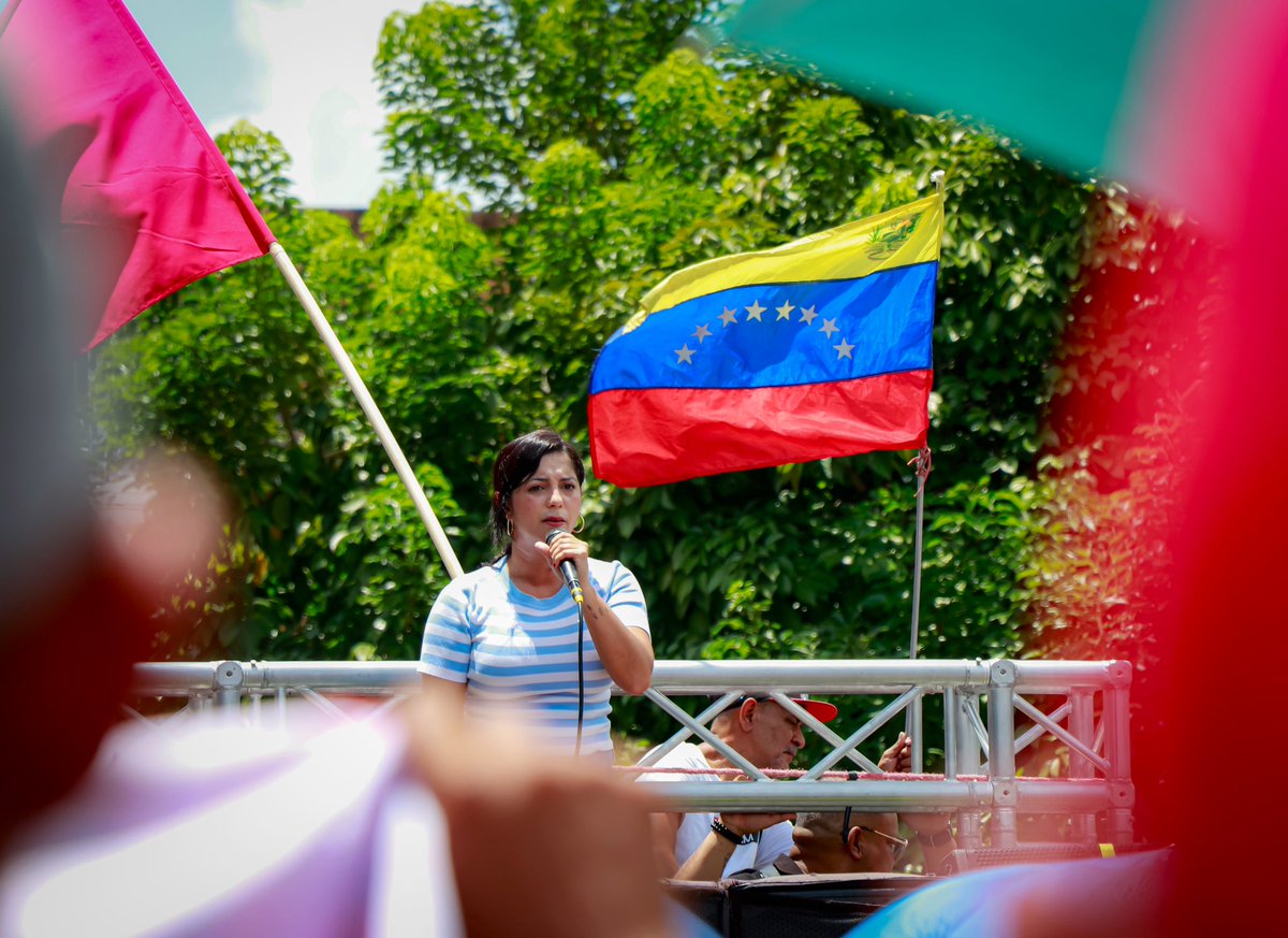 #TunTunLlegóLaPaz En #Mariño también rechazamos la violencia, el fascismo y el odio de los apellidos. Somos un Pueblo de paz y amor por eso desde la tierra del Samán de Güere junto a nuestras estructuras del <a href="/PartidoPSUV/">PSUV</a> reportamos sintonía a <a href="/ConElMazoDando/">Con el Mazo Dando</a> mi capitán <a href="/dcabellor/">Diosdado Cabello R</a>