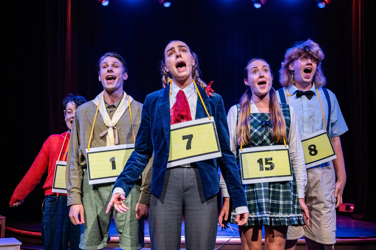 EUSOG's tweet image. It’s Sunday and we’re ready for our third performance!

The 25th Annual Putnam County Spelling Bee
🗓️ 3rd-10th August
📍 Paradise in Augustine’s
🎟️  tickets.edfringe.com/whats-on/25th-…

📸 Andrew Morris

#edfringe #unleashyourfringe #paradisefringe  #edinburgh #musical #theatre