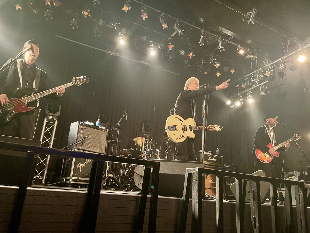 Ryock_n_Ryoll11's tweet photo. 2024/8/3 everything NEXT
@新居浜ジャンドール
#TAKEBAN やっぱサイコーだったよ♥️
#4REAL 俺にはお前みたいな歌詞の時 娘と指さしあってるの泣けたわ😭✨パパかっこよ😍
#BEATTHEWAKE よくできました💮💯
#AsAbe 音楽大好きなんです🎶ってかっこいいじゃん👍ドラムの子がイケメンだった🥁
以上! https://t.co/wkrJW3mUiE