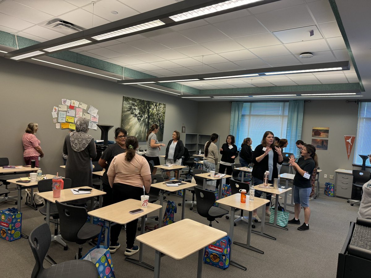 RROCKReady's tweet photo. More photos from sessions on cooking in the classroom, early literacy, partnering with parents, and more! We wrapped up with Ed Camp style breakout sessions that were created by questions from our participants. #powerfulplay https://t.co/ARhDrmTGKg