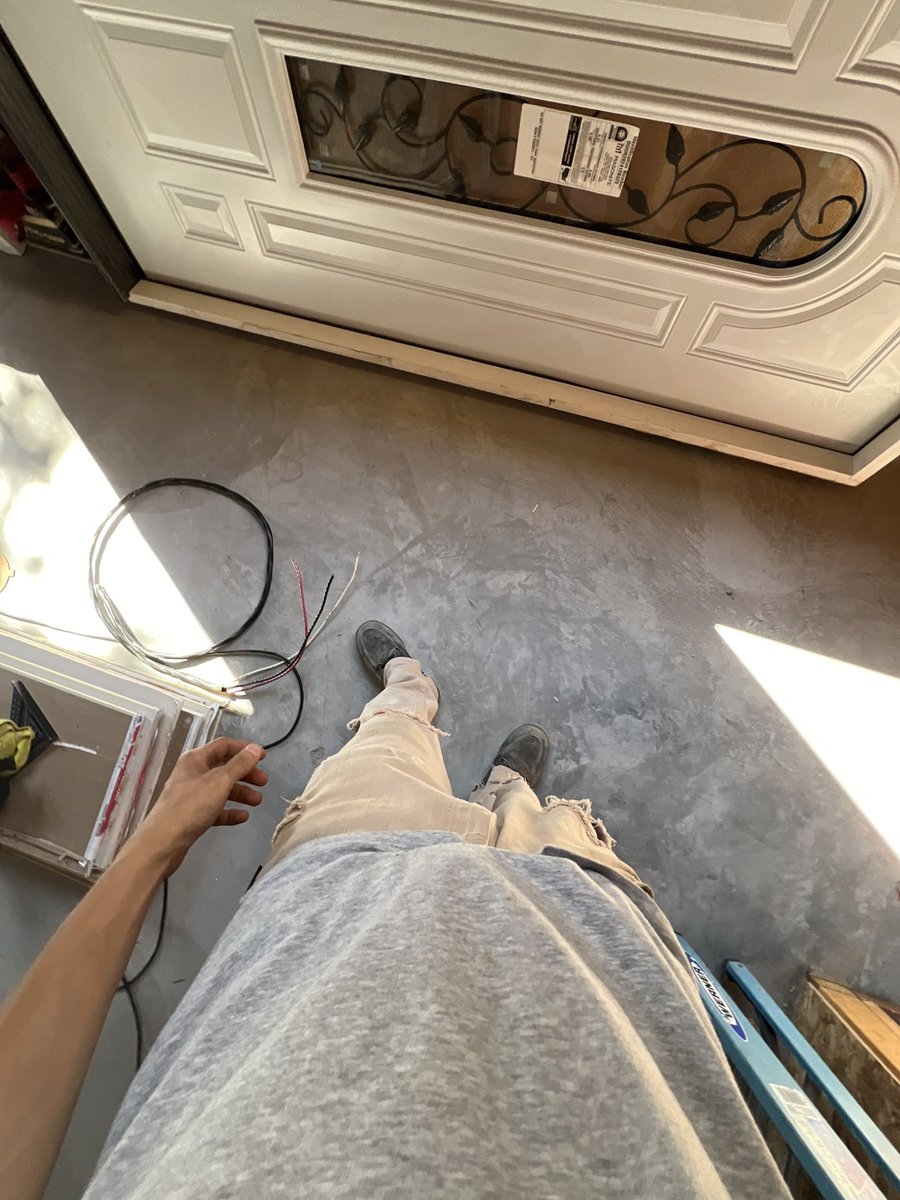 takeadab_'s tweet photo. 👷🏼‍♂️ https://t.co/TDwQGUfYfT