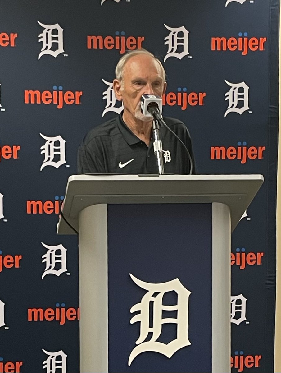 leegroup's tweet image. Former @tigers manager and #HallofFamer, Jim Leyland, had his #10 retired #Saturday #Detroit @MLB @ComericaPark
