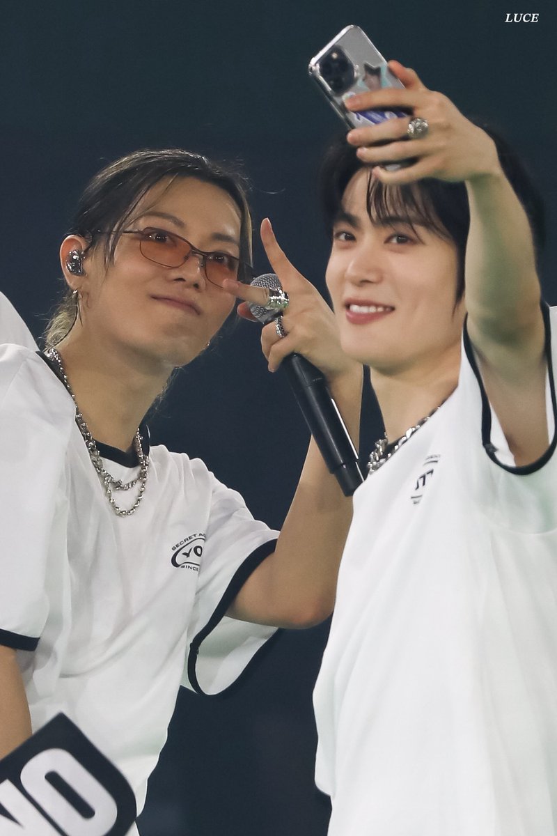 240803 🍑🍒

#재현 #ジェヒョン #JAEHYUN #유타 #ユウタ #悠太 #YUTA
#NCT127 #NCT127_8th_Anniversary
#8ECRET_INVITATION
#NCT127_8ECRET_INVITATION #NCT