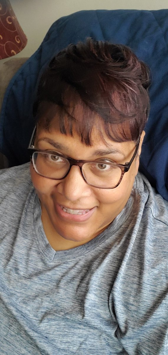 AndreaSpeakz's tweet photo. So far I'm -130 all together.. I feel like a new me. So I decided to keep it going and get a big chop.
#ImGettingThere
#EmbracingChange https://t.co/DnX8blngEY