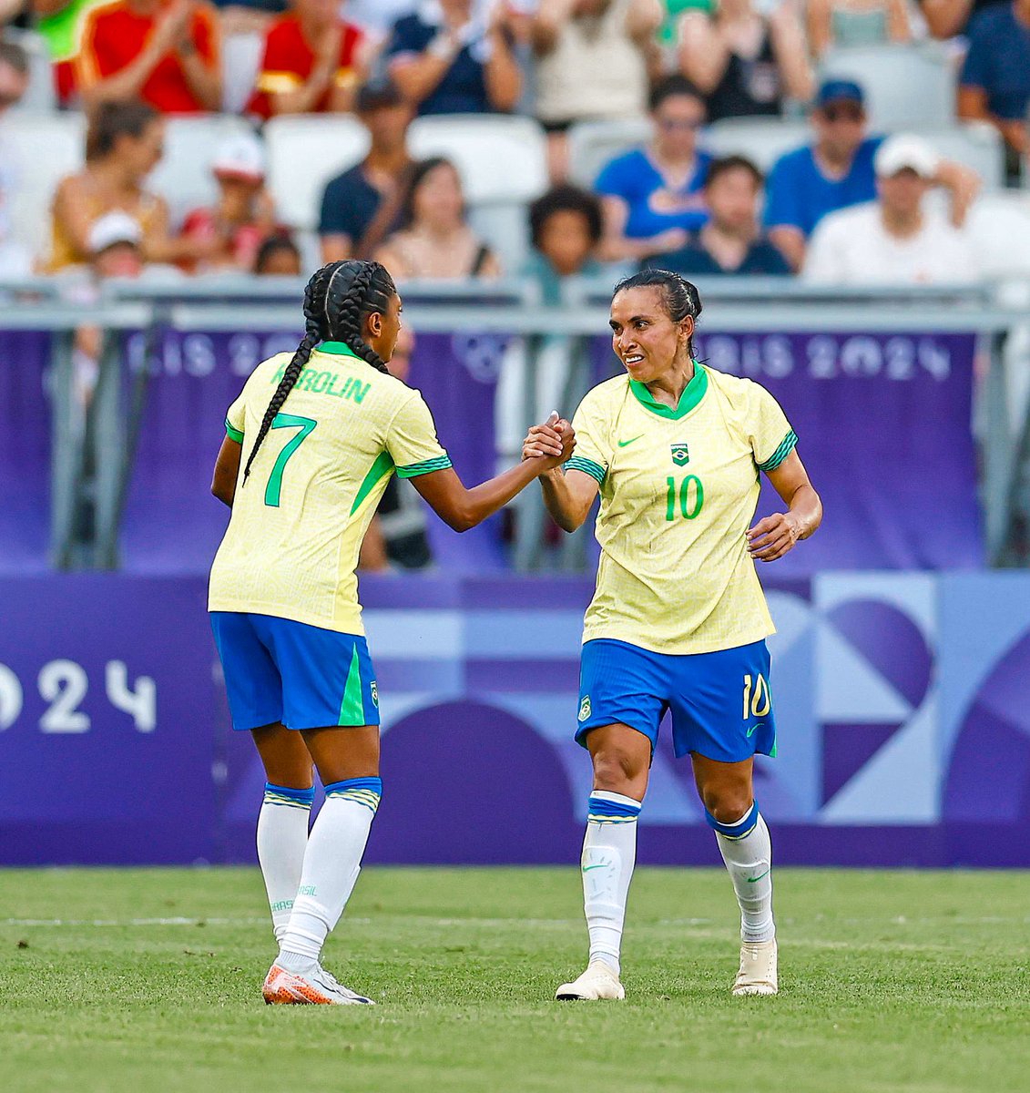kerolinn10's tweet photo. LENDAAAAA!!! É POR VOCÊ TBMMM🫶🏽🇧🇷 https://t.co/4Of0SrQxr8