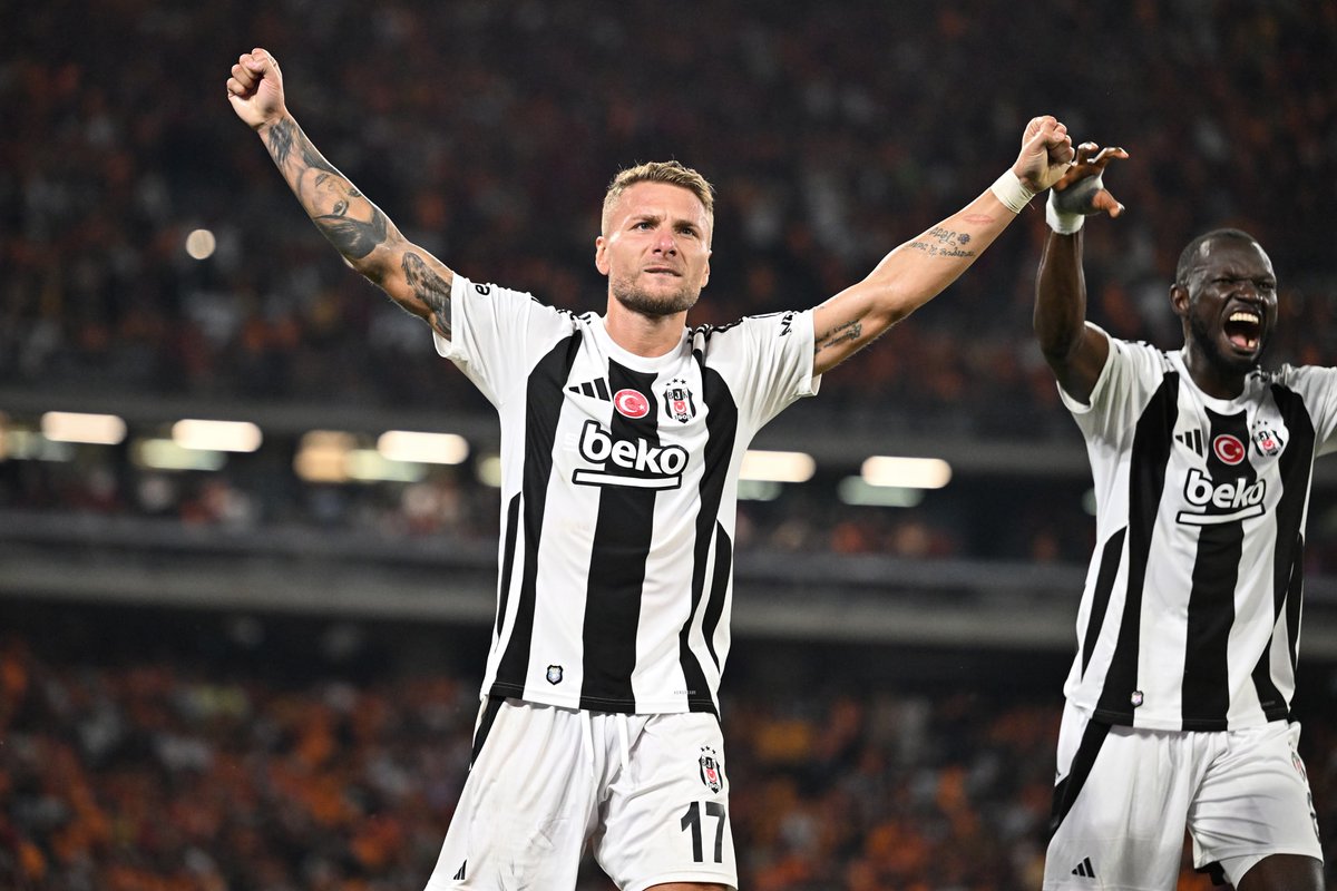 forzabesiktas's tweet photo. BJK 5 -0 Gs https://t.co/ZUkeySpbAQ