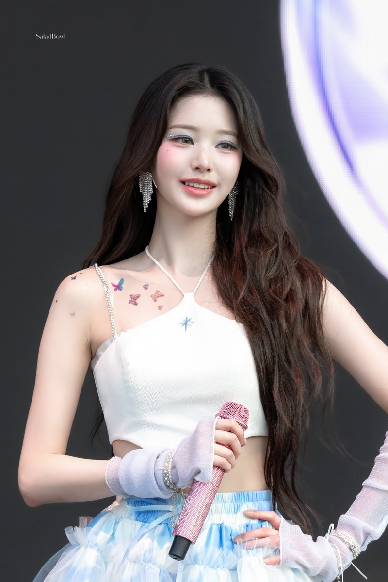 saladwanA's tweet photo. 240803 lollapalooza

#IVE #아이브 #원영 #장원영 #ウォニョン #WONYOUNG #JANGWONYOUNG https://t.co/3rCoVUf3i0