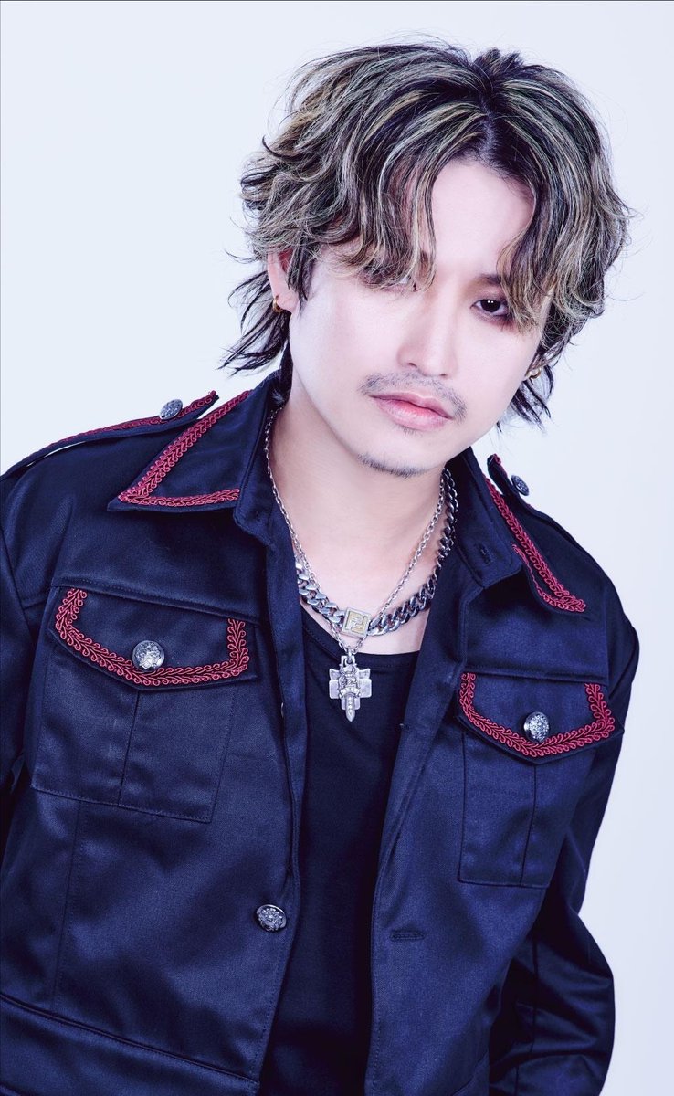DIAURA_OFFICIAL's tweet photo. 『愚民の日2024』DIAURA新ビジュアル解禁！

▽愚民の日2024詳細
https://t.co/fA8rJUVhrH

#DIAURA #愚民の日2024 https://t.co/8cyJ5XLvzq