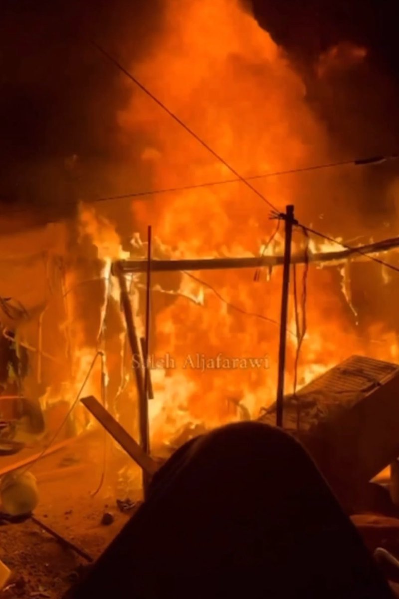 Resist_05's tweet photo. BREAKING🚨 Israel just bombed tents full of displaced Palestinians sleeping outside the al-Aqsa hospital in Gaza…🇵🇸💔

*Video can not be attached as X platform algorithm is censoring the footage https://t.co/NARu0qJcoc