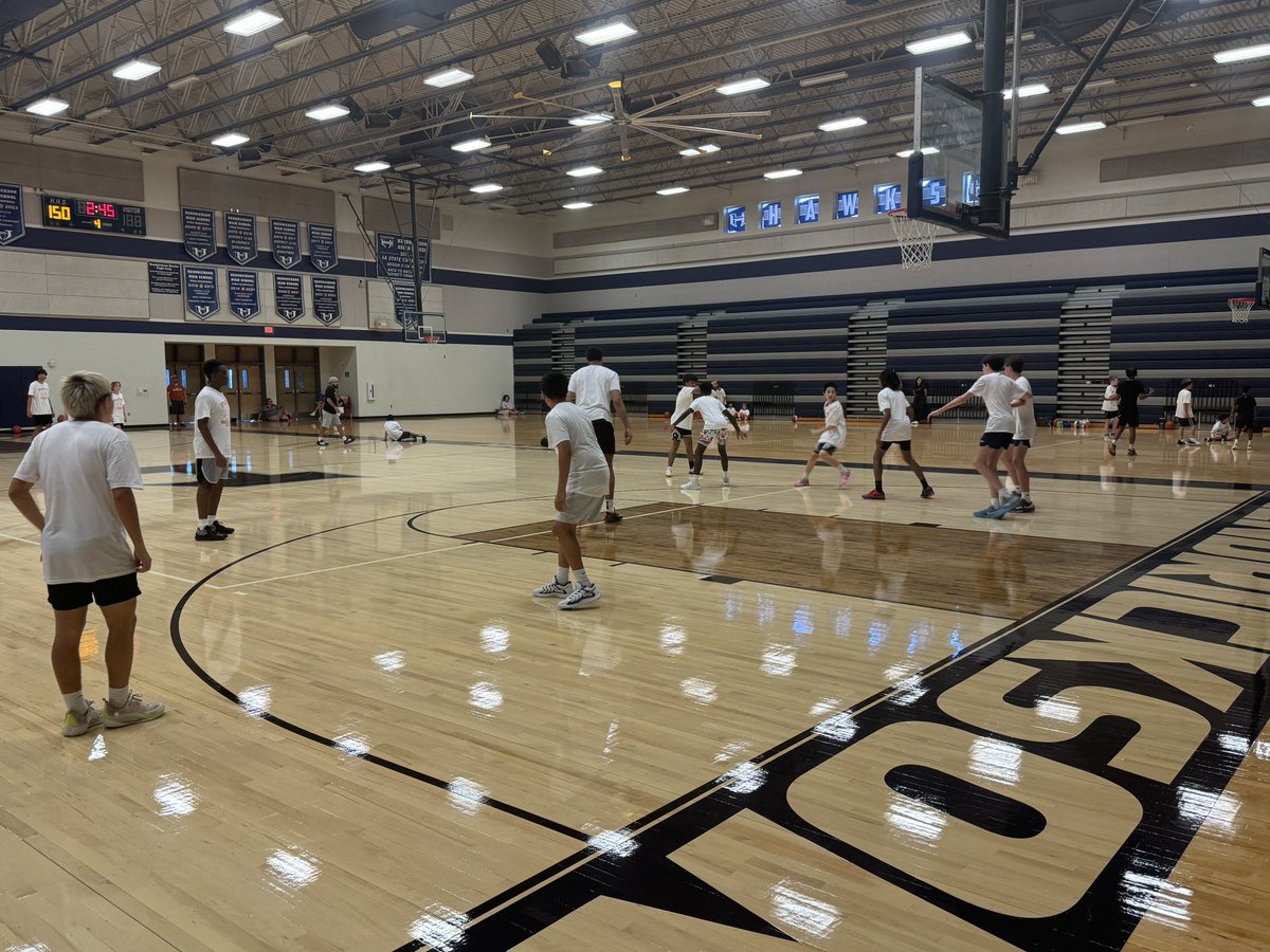 Hendrickson Hoops (@hawk_hoops) on Twitter photo Couldn’t ask for a better day in the gym with a former Hawk/now NBA player. <a href="/DylanDisu/">Dylan Disu</a> put on a heck of a camp for his community! Phenomenal ball player with a heart of gold!
Hawk Nation is proud of you!
#OnceAHawk #HawkNation
<a href="/texasproacademy/">Texas Pro Academy</a> Couldn’t ask for a better day in the gym with a former Hawk/now NBA player. <a href="/DylanDisu/">Dylan Disu</a> put on a heck of a camp for his community! Phenomenal ball player with a heart of gold!
Hawk Nation is proud of you!
#OnceAHawk #HawkNation
<a href="/texasproacademy/">Texas Pro Academy</a>
