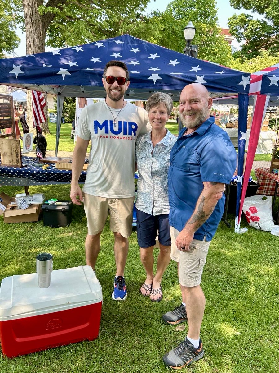 MuirForMichigan's tweet image. Today was spent talking to constituents in downtown Holland at Art in the Park and at the GOP office “Get Out and Vote” Open House. There were people from Ottawa, Allegan and Berrien counties at the fair. Vote Brendan Muir on August 6!!