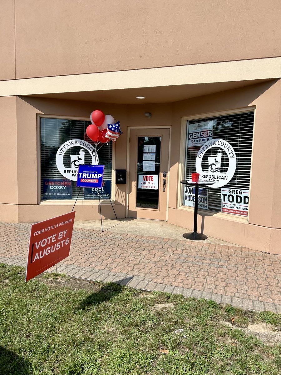 MuirForMichigan's tweet image. Today was spent talking to constituents in downtown Holland at Art in the Park and at the GOP office “Get Out and Vote” Open House. There were people from Ottawa, Allegan and Berrien counties at the fair. Vote Brendan Muir on August 6!!
