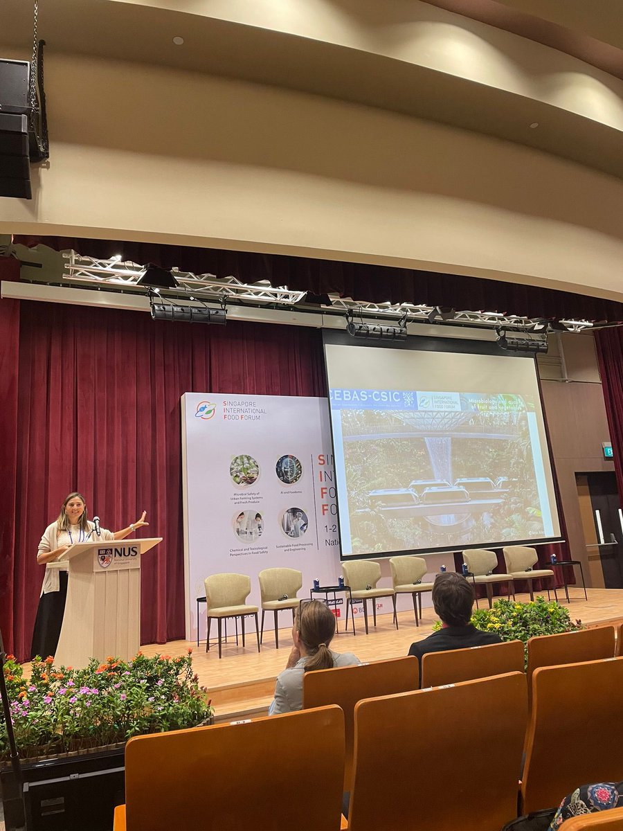 Last conference before my summer break. Thanks Dan Li from National University of Singapore and the Singapore Food Agency for inviting me to the Singapore International Food Forum (SIFF). Having indoor farming as a main topic it was a great opportunity to meet friends #SIFF2024