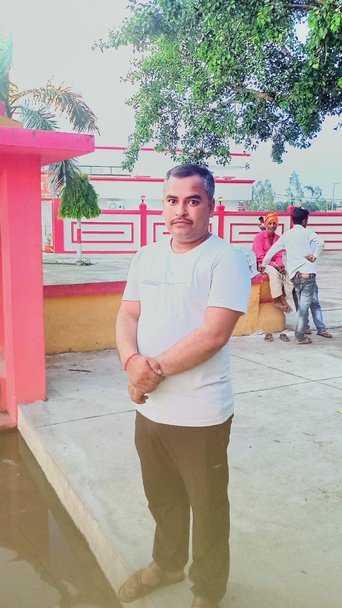 ChandraPuttul's tweet photo. मित्र दिवस की हार्दिक शुभकामनाएँ ❤️

जो दोस्त हैं वो माँगते हैं सुलह की दुआ
दुश्मन ये चाहते हैं कि आपस में जंग हो https://t.co/OfTvb69Ilx