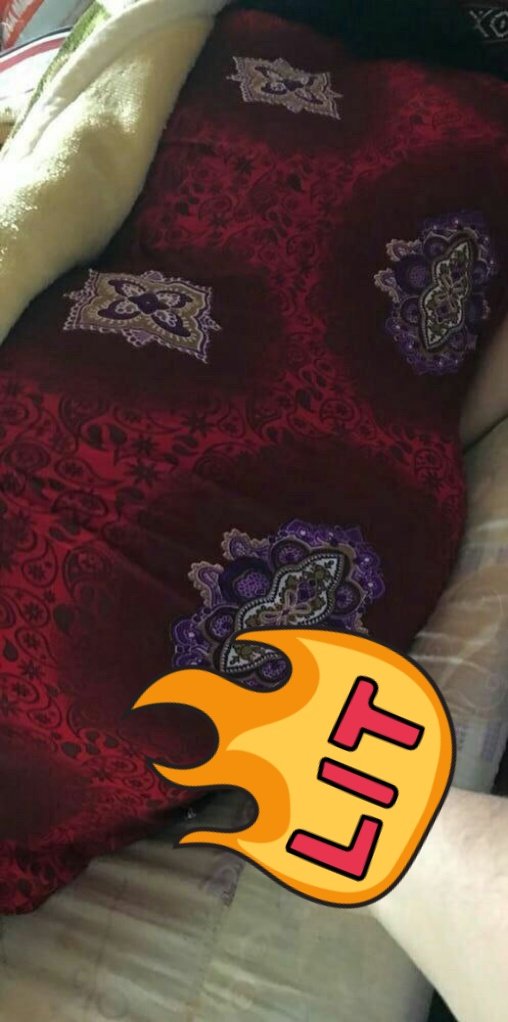 2-مشي مرة ماشي زوج تحمل فيا نبدل غير مرة كنت موقف كي شافتني حطت راسها رجعت خرجت وانا يما شغل متفتحة أوفار تحب تحكي معايا فمواضيع على لبنات لي نصاحبهم وتنصحني مرة مجمعين بحكم غير انا ويما وخويا صغير وختي مزوجة بابا متوفي على هاذي نجمع مع يما بزاف منخليهاش وحدها تكره ... يتبع