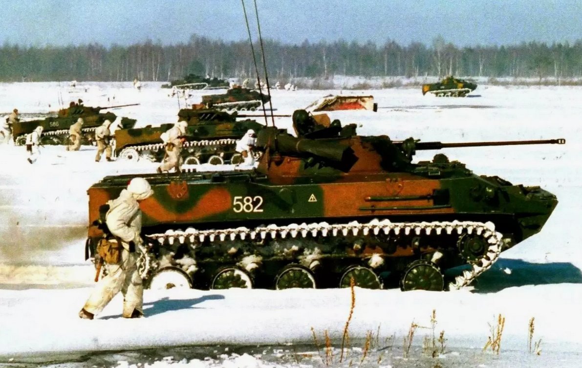 GUGlCZAXoAAO-Vb?format=jpg&name=medium