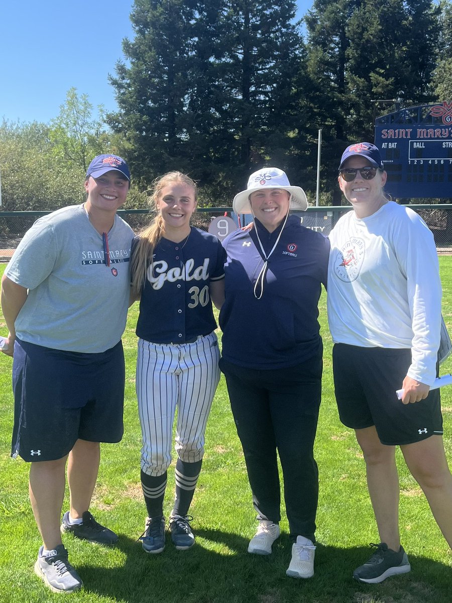 KKFulmer2026's tweet photo. Thank you to the coaches and @GaelsSoftball players for a wonderful camp today! I appreciate the opportunity and the feedback. Such a beautiful campus. @CoachGarnett @coachjell @young_frankie00 @FoothillGold18G https://t.co/4LFags9rOI