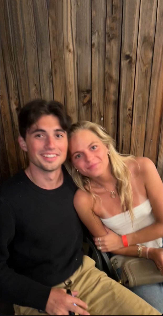 i love my fiancé 😁😁😁